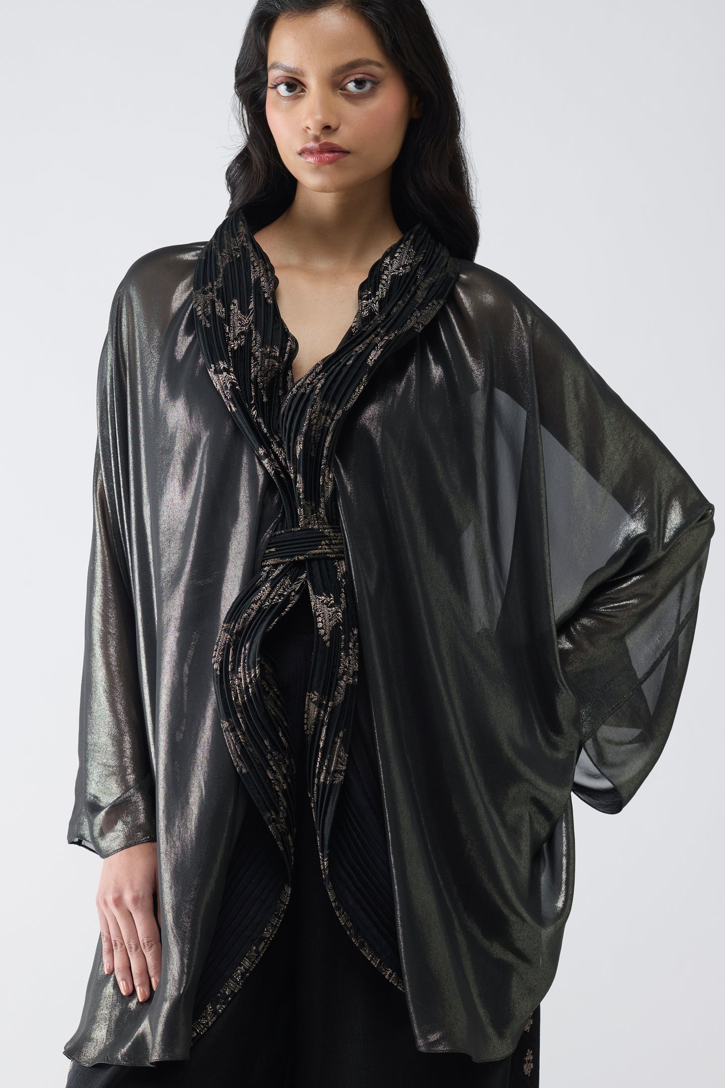 FLUID MICROPLEATED CAPE SET