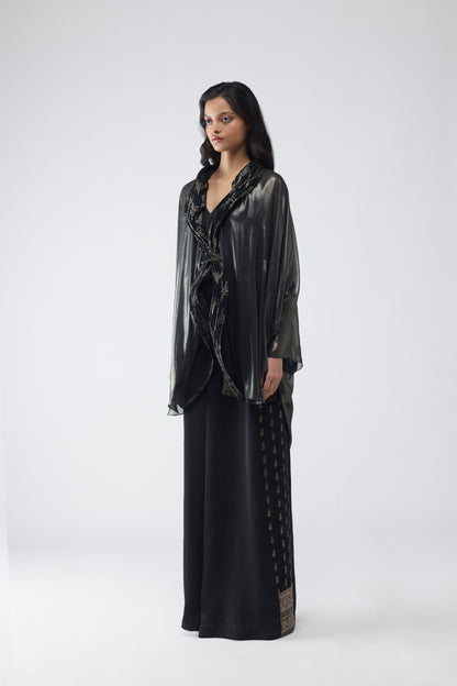 FLUID MICROPLEATED CAPE SET