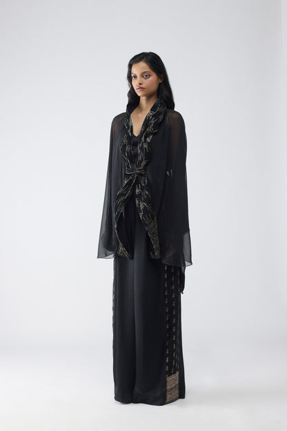 FLUID MICROPLEATED CAPE SET