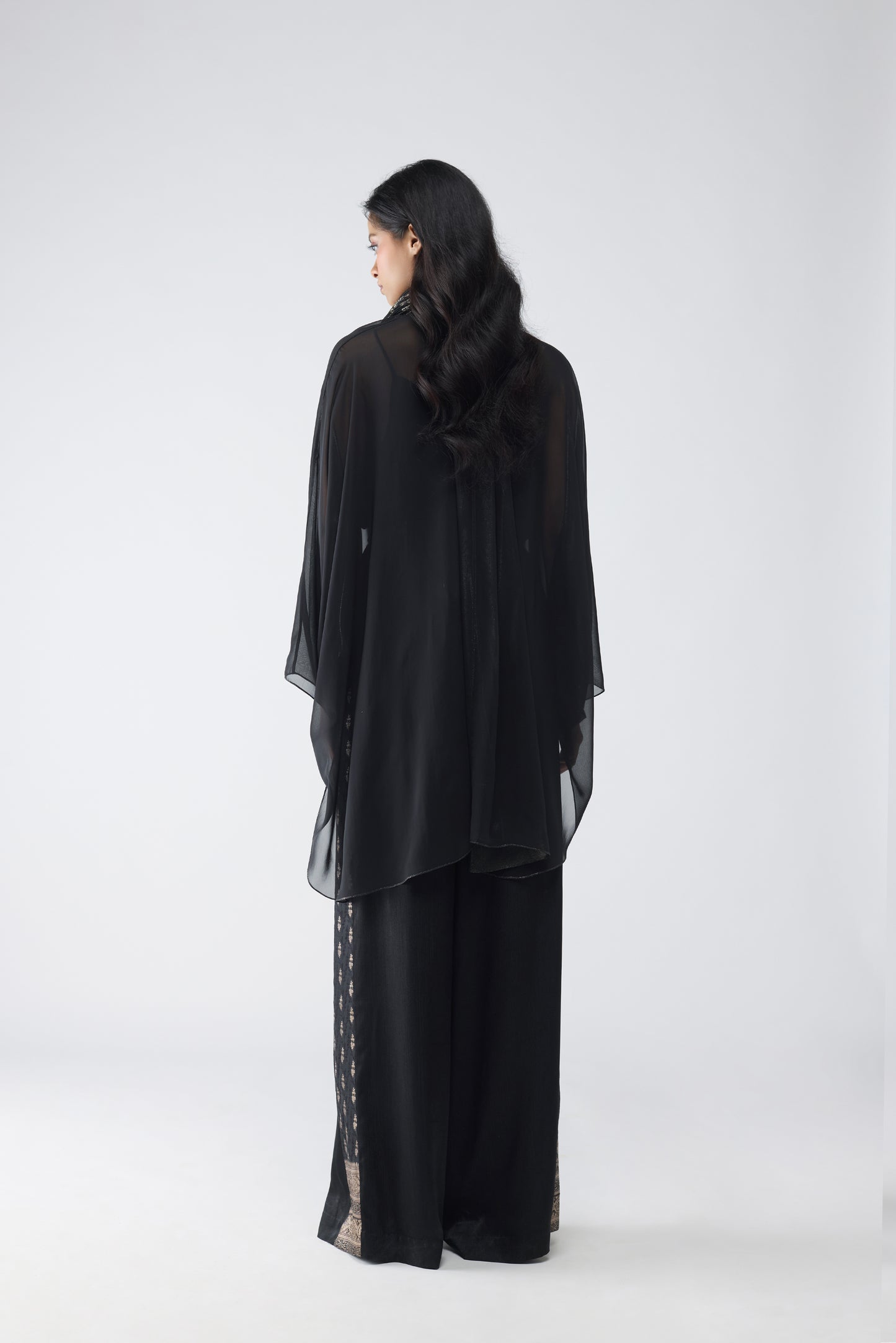 FLUID MICROPLEATED CAPE SET