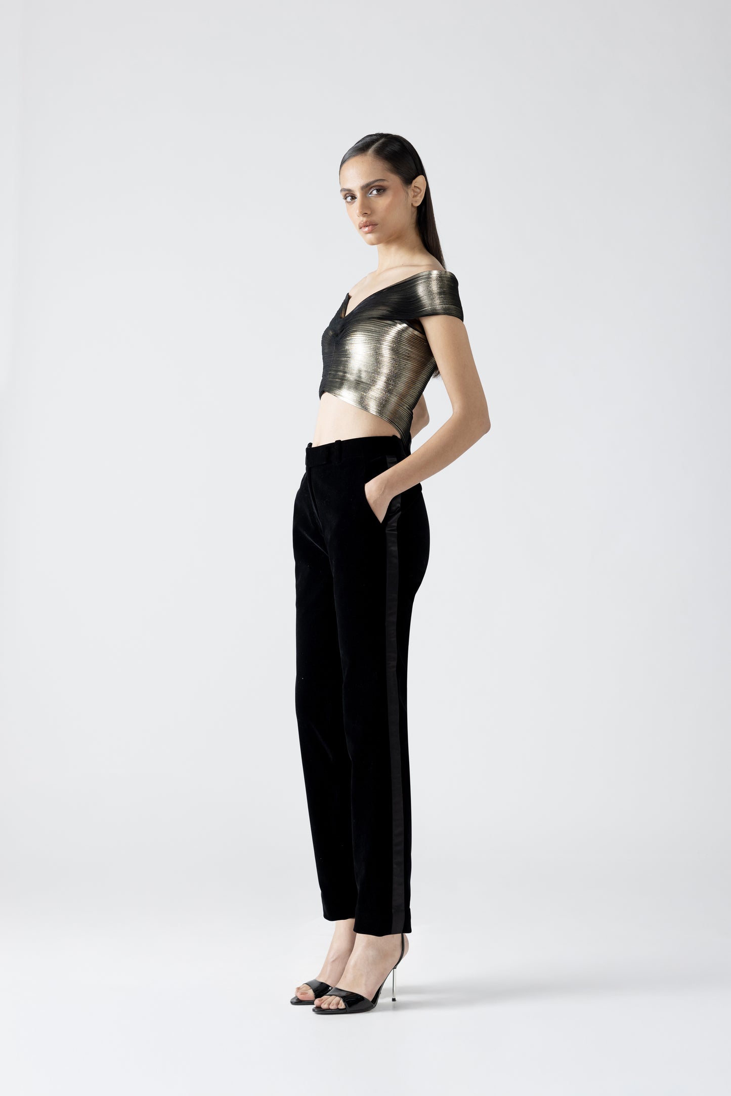 MOULDED METALLIC  TOP